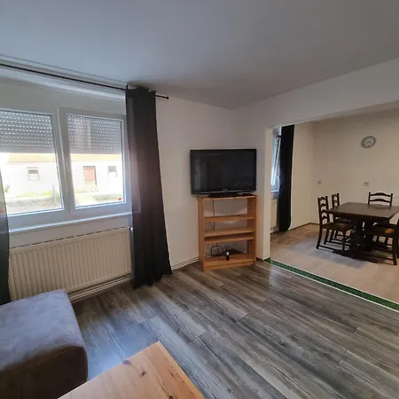 One Self-check-in, Free-parking, 3km Freeway Playstation * Wolfpassing an Der Hochleithen