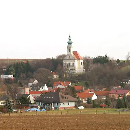 One Self-check-in, Free-parking, 3km Freeway Playstation Wolfpassing an Der Hochleithen