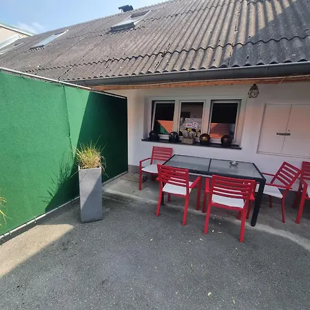 One Self-check-in, Free-parking, 3km Freeway Playstation * Wolfpassing an Der Hochleithen