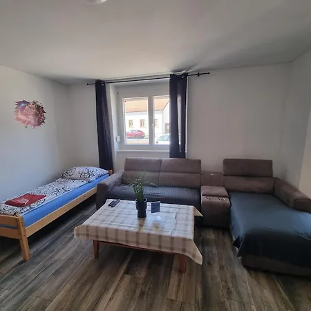 Appartement One Self-check-in, Free-parking, 3km Freeway Playstation