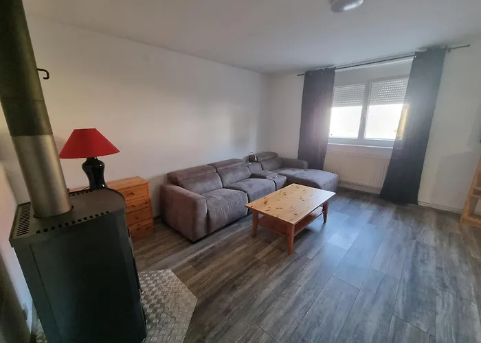 One Self-check-in, Free-parking, 3km Freeway Playstation Appartement